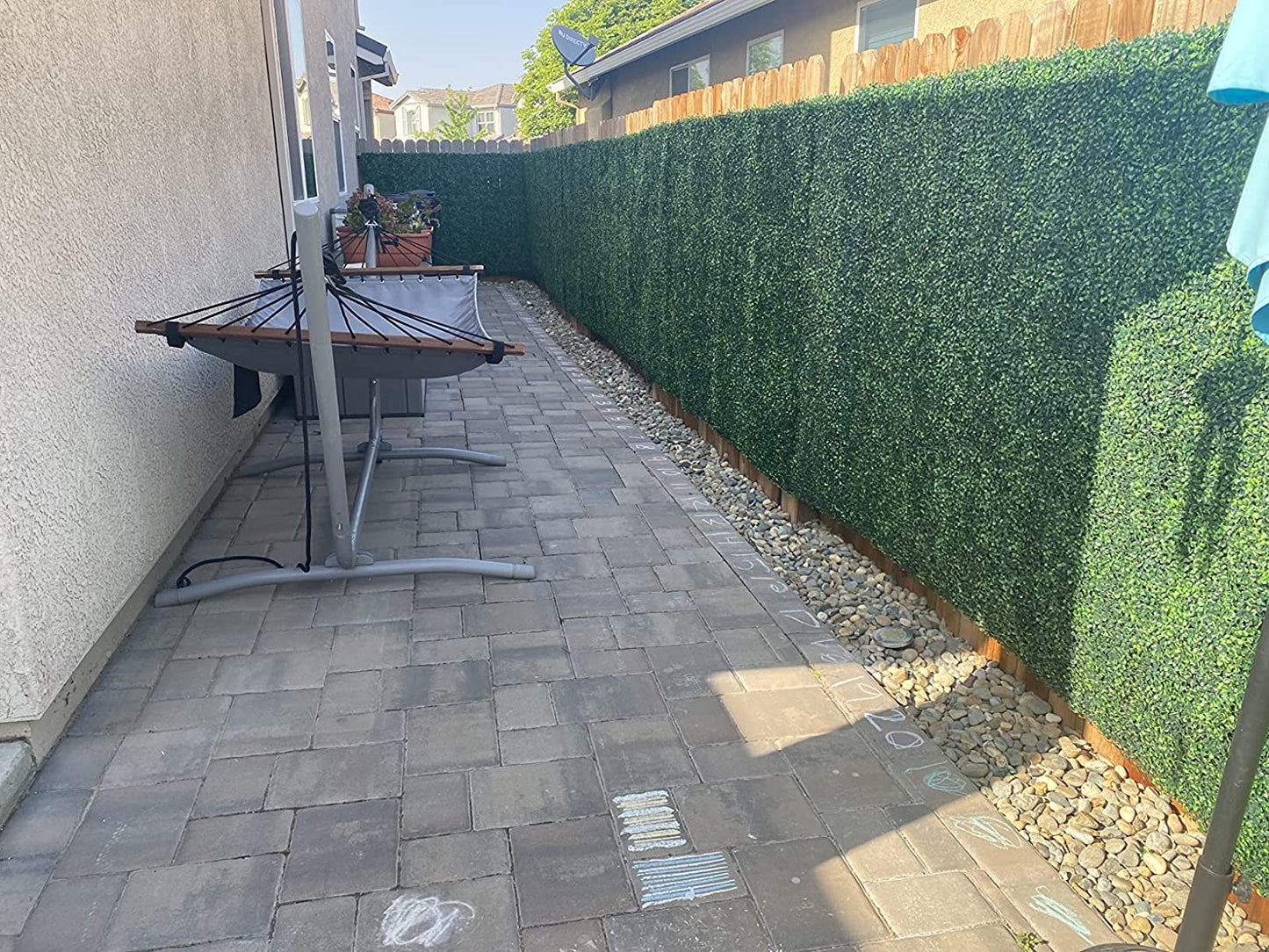 Smart Boxwood Hedge Tiles - 20" x 20" UV Protected Panels (1 Tile)